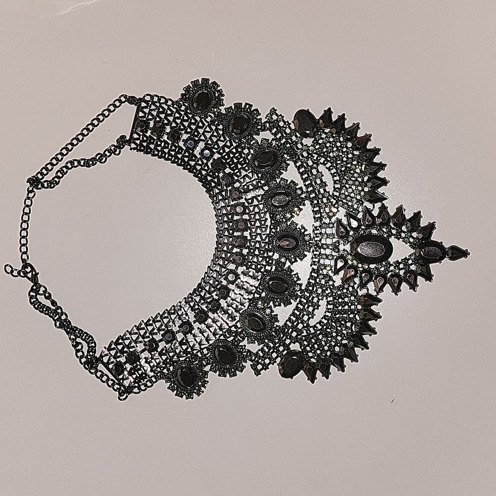 Anthropologie gunmetal silver spiky statement necklace